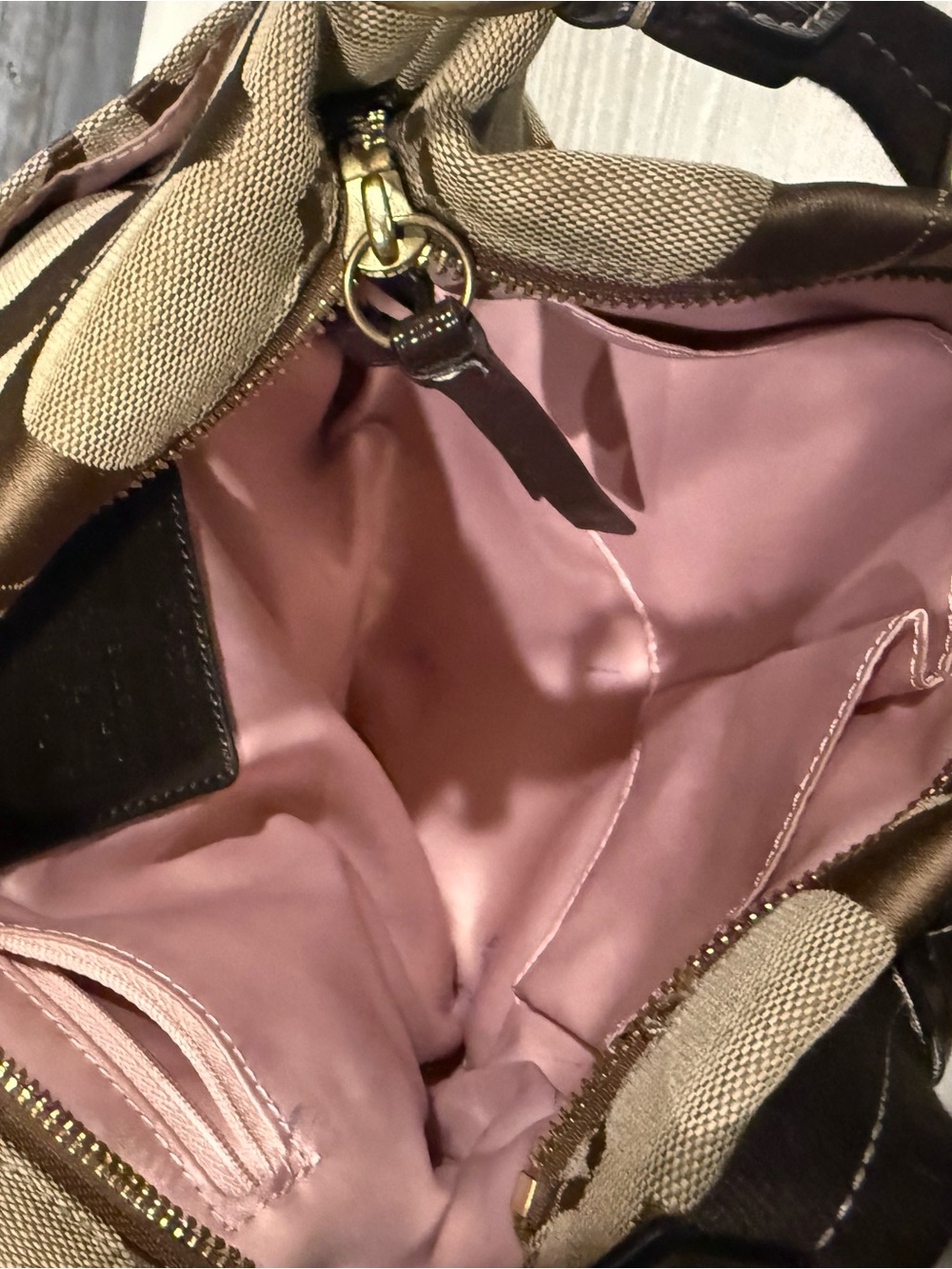 Coach signature purse - Picture 8 of 9